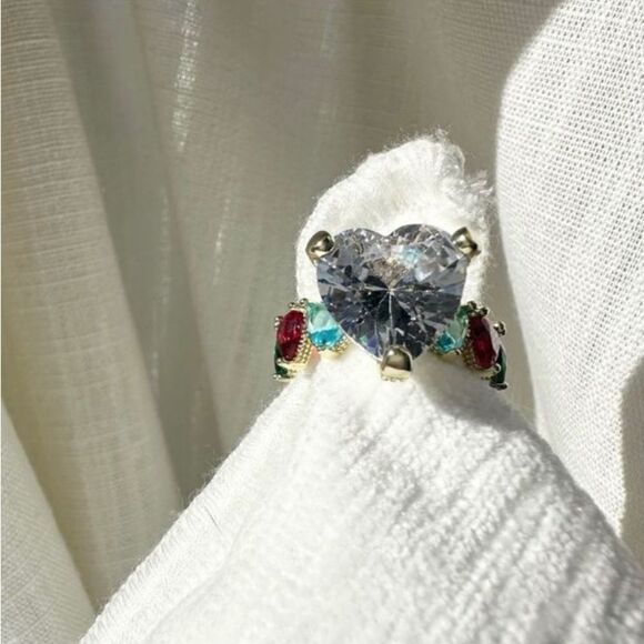 Multicolor adjustable cubic zirconia heart ring - Picture 3 of 9